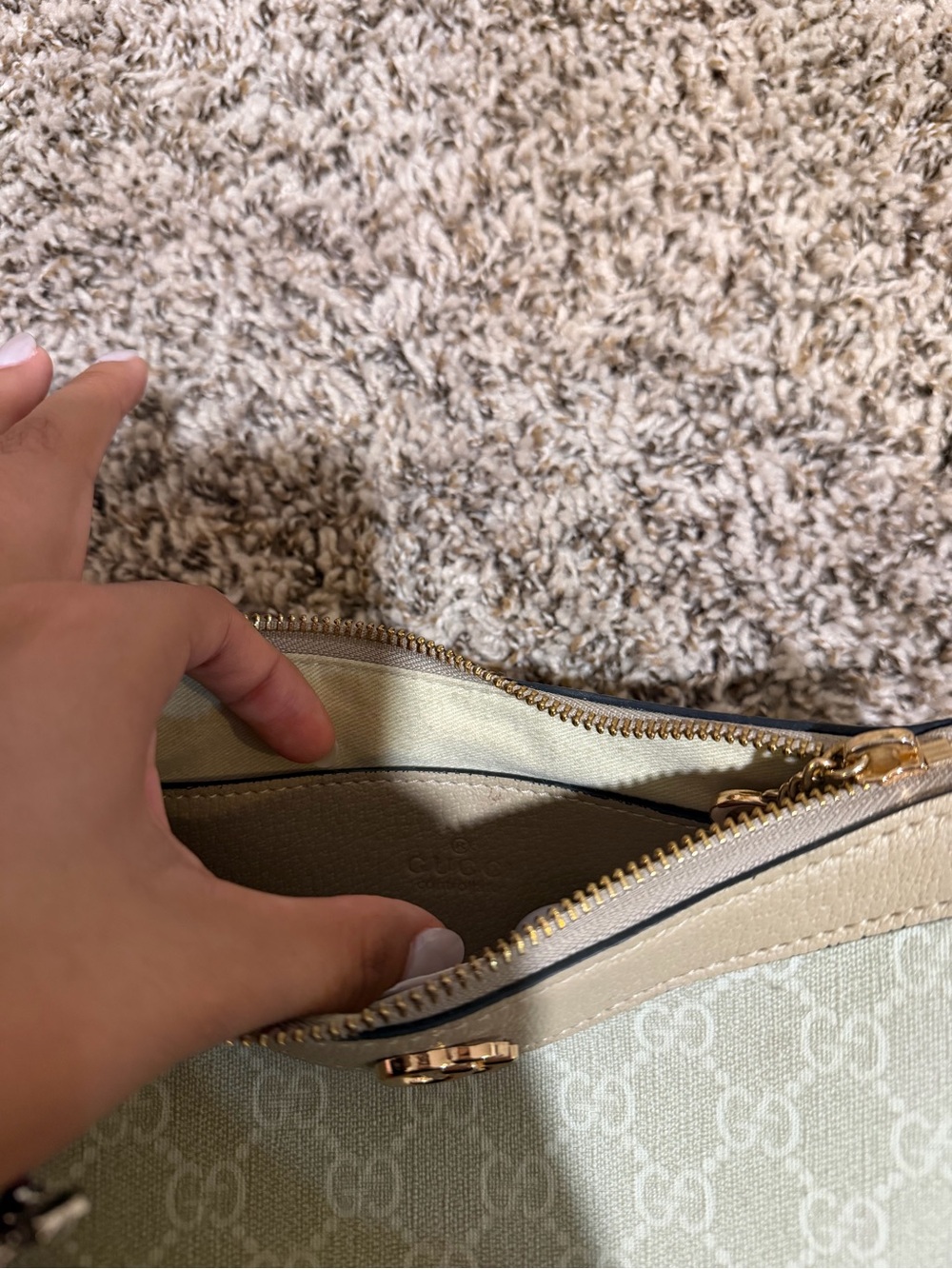 Gucci Mint Green GG Monogram Chain Shoulder Bag - Picture 3 of 3